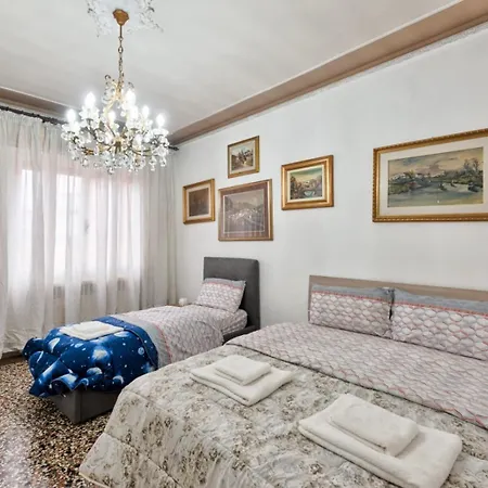 Гостевой дом Santa Marina Venice Местре